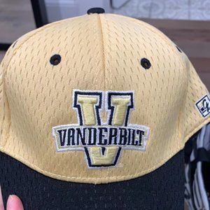 New with tag Vanderbilt University gear gold and black hat